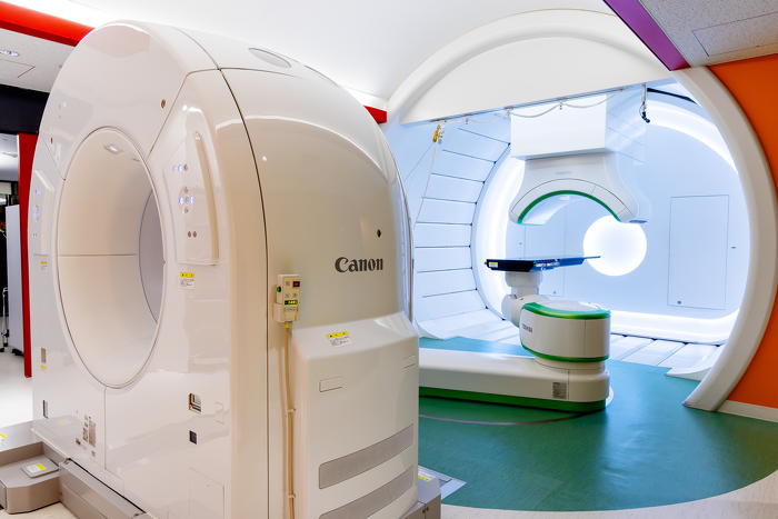 回転ガントリー照射室